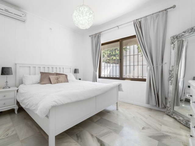 6 Bedrooms Villa in Mijas