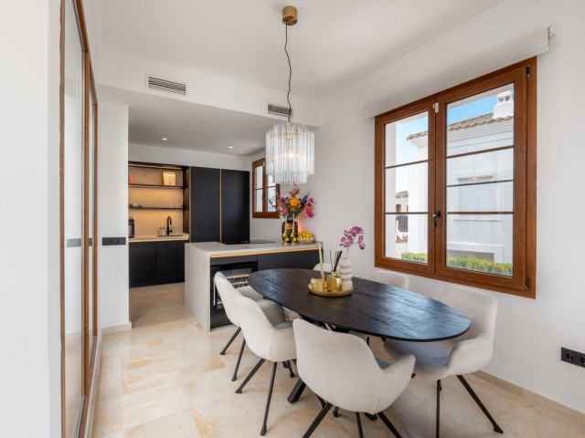 4 Bedrooms Villa in Estepona