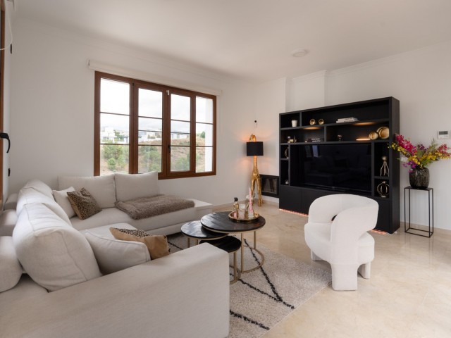 4 Bedrooms Villa in Estepona