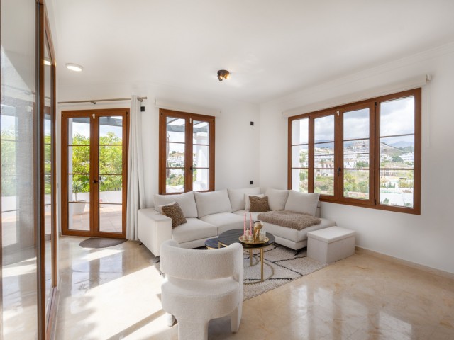 4 Bedrooms Villa in Estepona