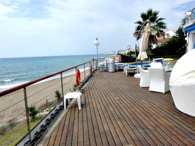 6 Bedrooms Villa in La Cala de Mijas