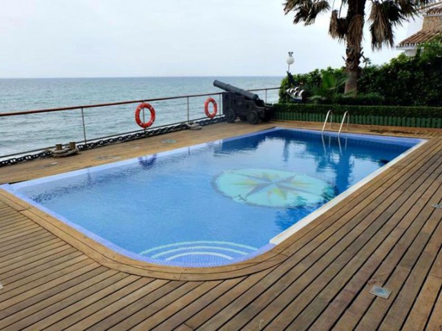 6 Bedrooms Villa in La Cala de Mijas