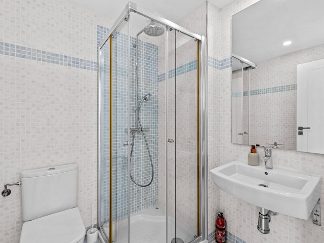Maison mitoyenne avec 3 Chambres  à Estepona