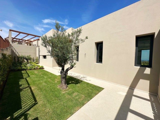 3 Bedrooms Villa in Benahavís