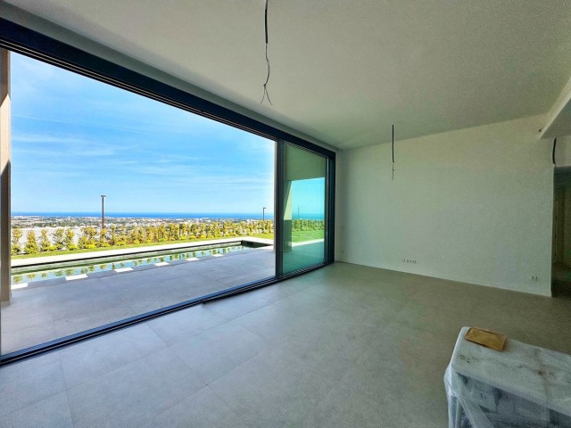 3 Bedrooms Villa in Benahavís