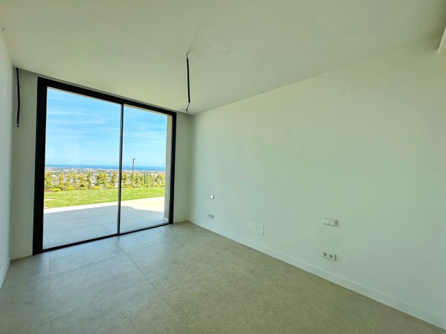 3 Bedrooms Villa in Benahavís