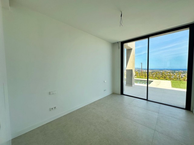 3 Bedrooms Villa in Benahavís