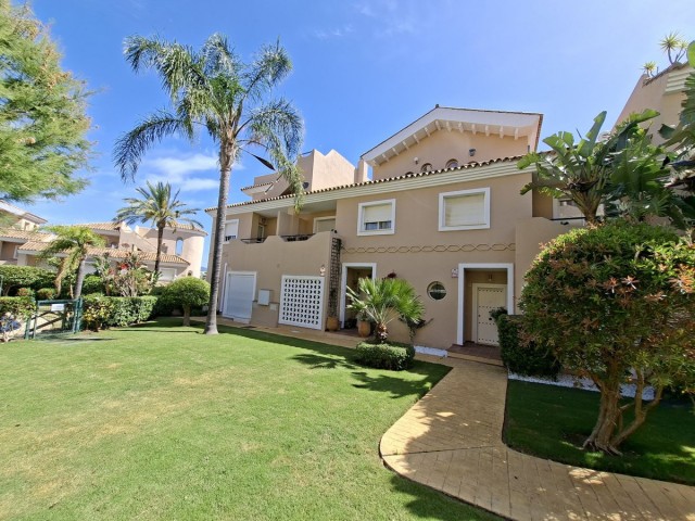 Rijtjeshuis, La Duquesa, R5388025