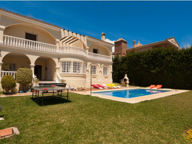 5 Bedrooms Villa in Mijas Golf