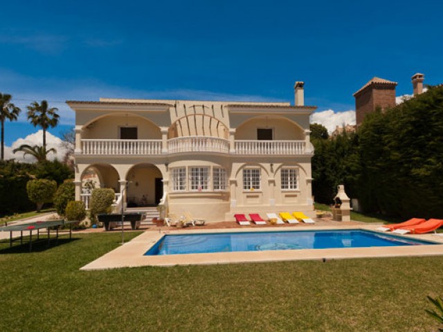 5 Bedrooms Villa in Mijas Golf