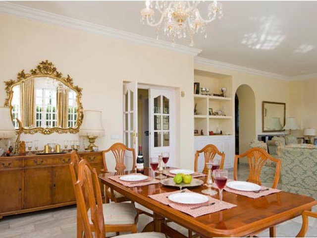 5 Bedrooms Villa in Mijas Golf