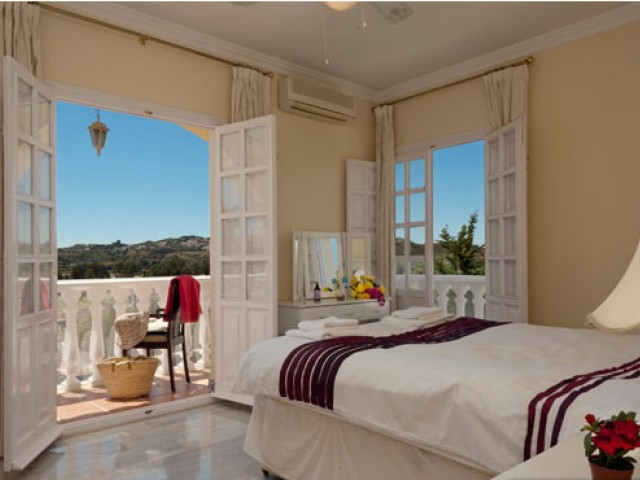 5 Bedrooms Villa in Mijas Golf