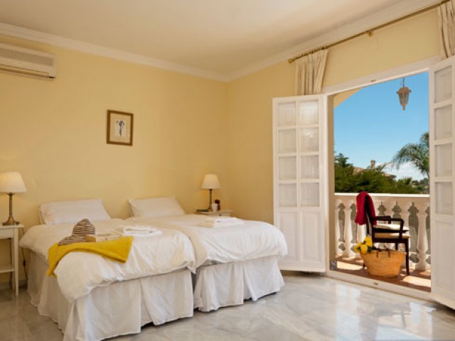 5 Bedrooms Villa in Mijas Golf