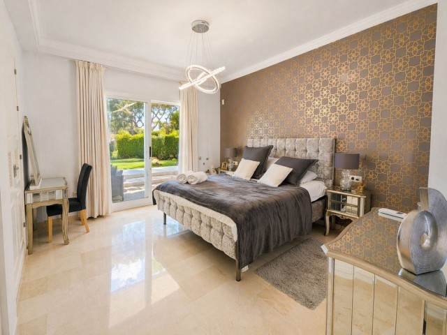 Apartment, Artola, R5353432