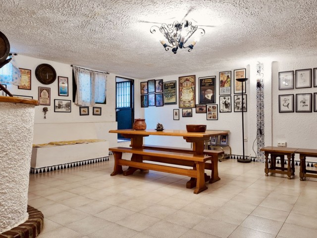5 Bedrooms Townhouse in Torremolinos