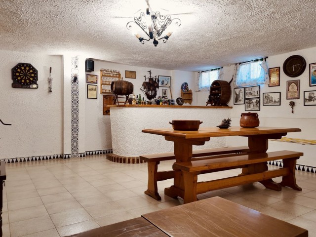 5 Bedrooms Townhouse in Torremolinos