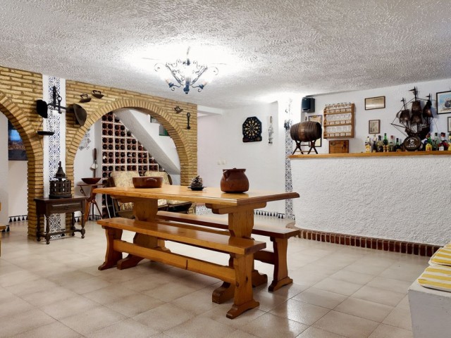 5 Bedrooms Townhouse in Torremolinos