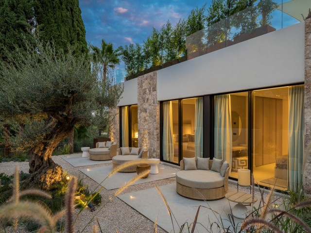 4 Schlafzimmer Villa in Nueva Andalucía