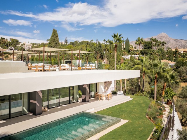4 Schlafzimmer Villa in Nueva Andalucía