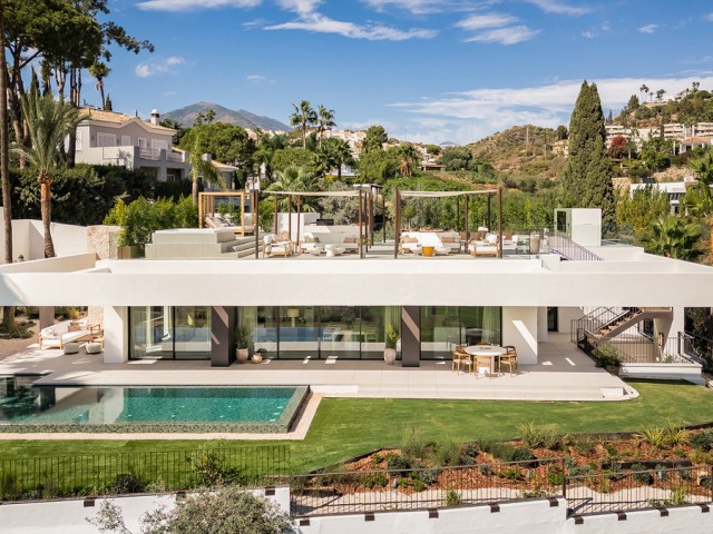 4 Schlafzimmer Villa in Nueva Andalucía