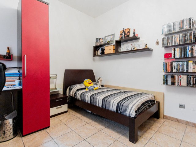 Maison mitoyenne avec 7 Chambres  à Estepona