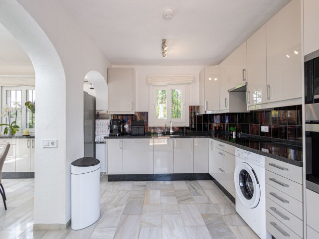 3 Bedrooms Villa in Estepona