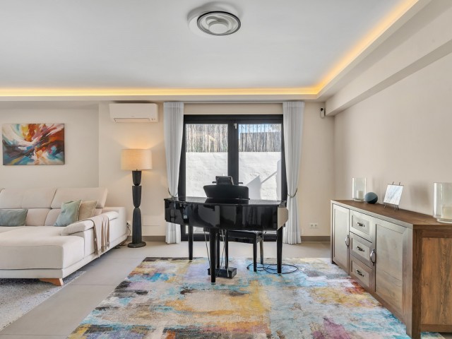 4 Bedrooms Villa in Guadalmina Alta