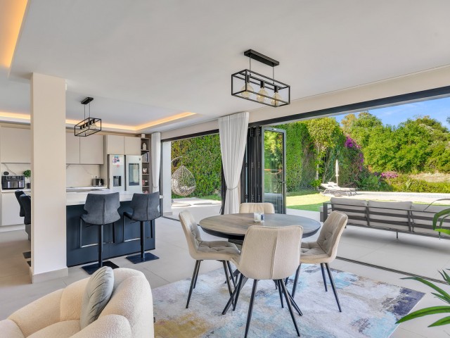 4 Bedrooms Villa in Guadalmina Alta