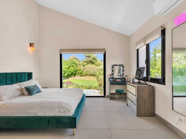 4 Bedrooms Villa in Guadalmina Alta