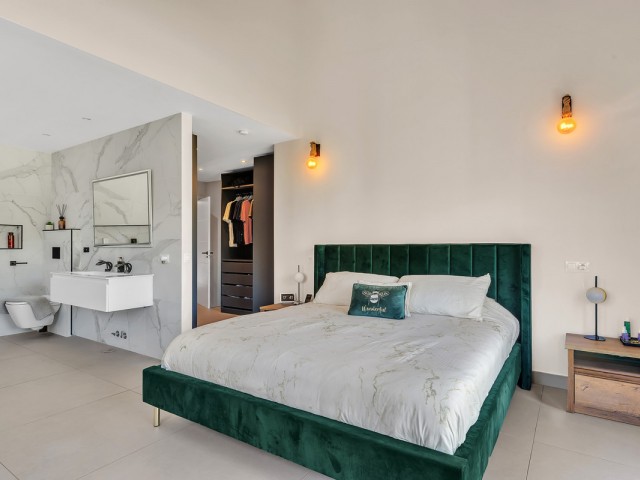 4 Bedrooms Villa in Guadalmina Alta