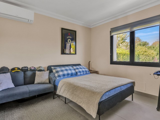 4 Bedrooms Villa in Guadalmina Alta