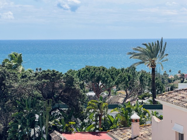 4 Schlafzimmer Villa in Elviria