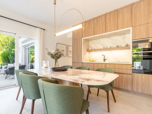 4 Bedrooms Apartment in Marbella