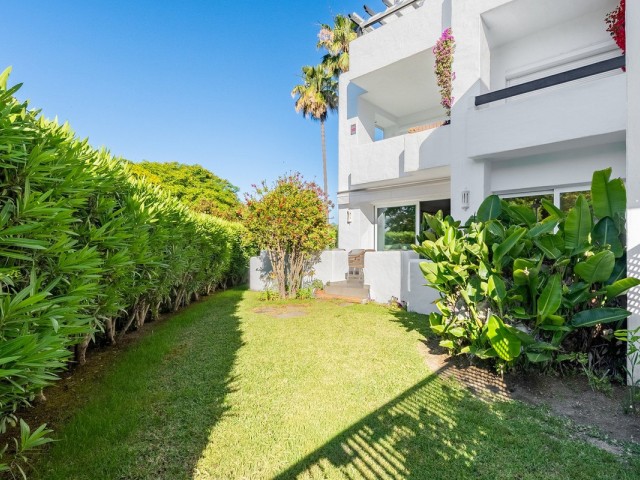 4 Bedrooms Apartment in Marbella