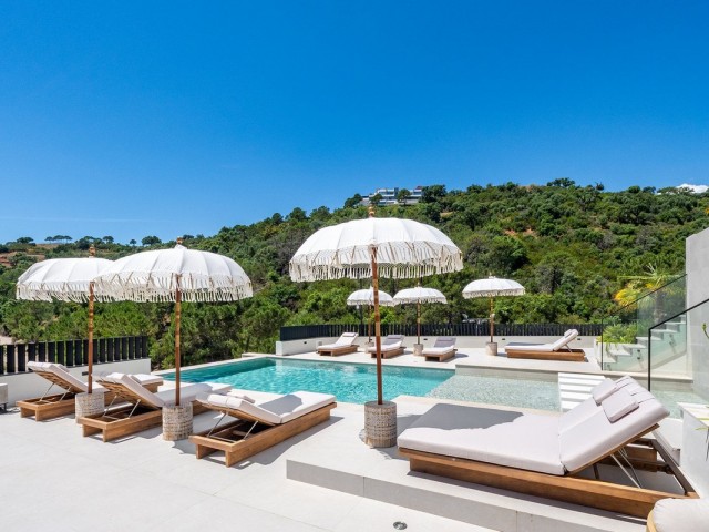 8 Bedrooms Villa in Benahavís