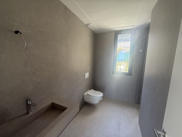 3 Bedrooms Villa in Benahavís