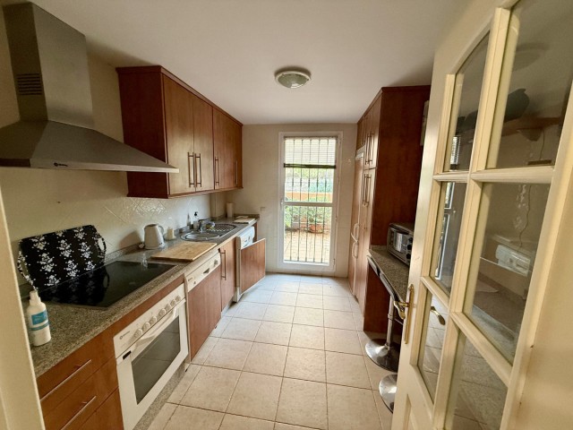 2 Bedrooms Apartment in Elviria