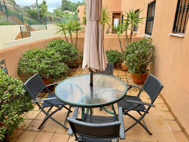 2 Bedrooms Apartment in Elviria