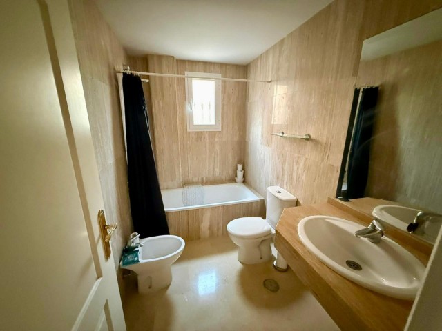 2 Bedrooms Apartment in Elviria