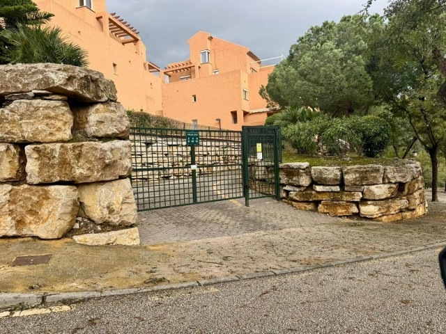 2 Bedrooms Apartment in Elviria