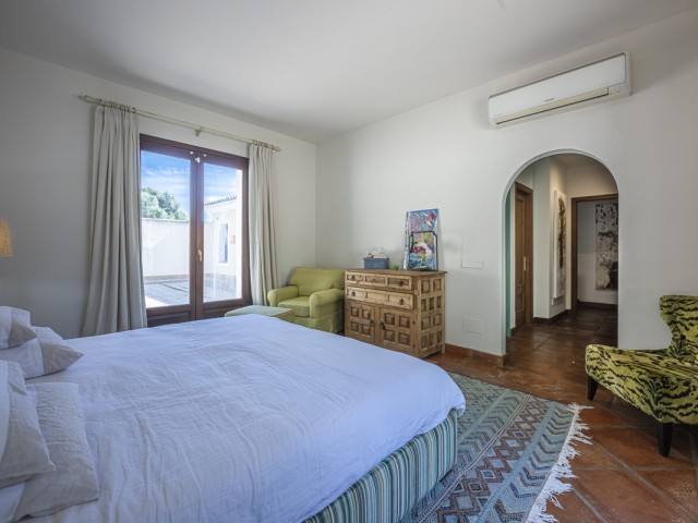 5 Bedrooms Villa in Sotogrande Alto