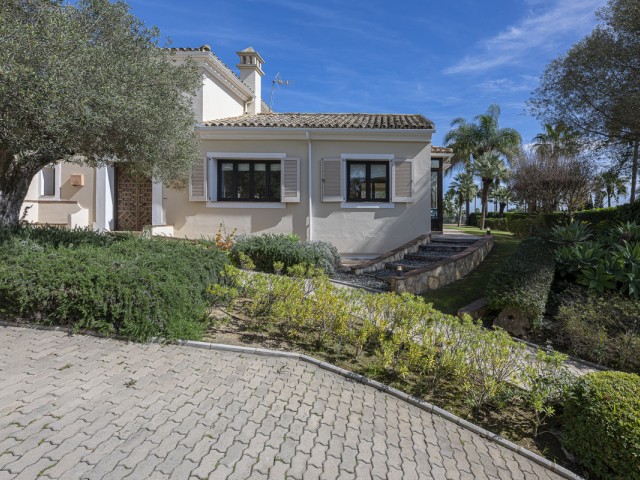 5 Bedrooms Villa in Sotogrande Alto