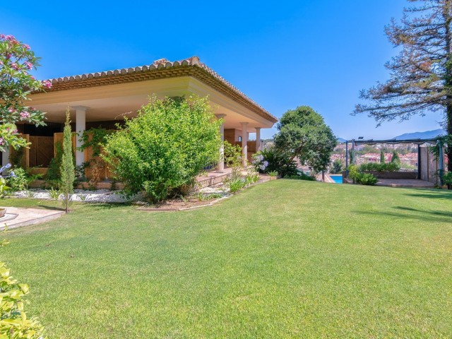 5 Bedrooms Villa in Sotogrande