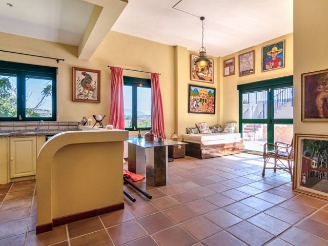5 Bedrooms Villa in Sotogrande