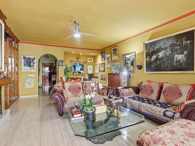2 Bedrooms Townhouse in Torrequebrada
