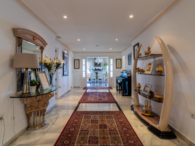 4 Bedrooms Apartment in Fuengirola