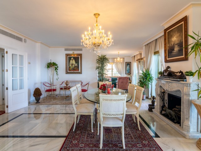 4 Bedrooms Apartment in Fuengirola