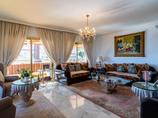 4 Bedrooms Apartment in Fuengirola