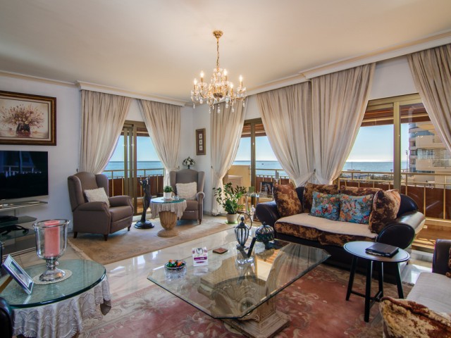 4 Bedrooms Apartment in Fuengirola