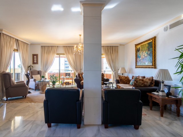 4 Bedrooms Apartment in Fuengirola